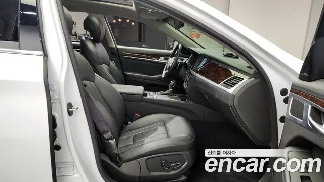 Hyundai Genesis 2015 — фото 12
