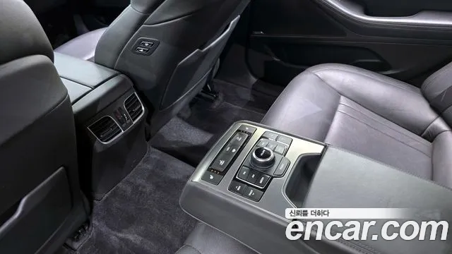 Hyundai Genesis 2015 — фото 19
