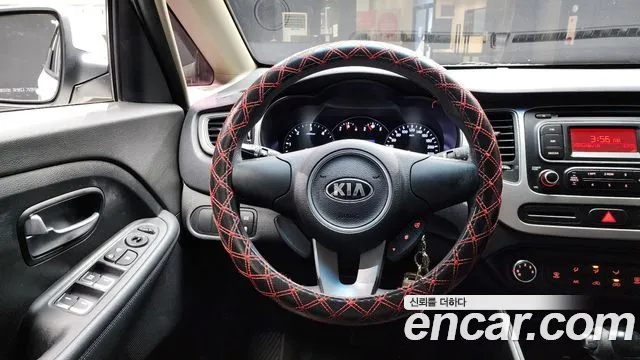 Kia Carens 2015 — фото 14