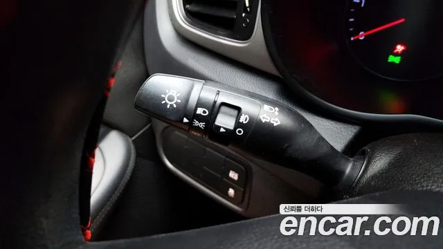 Kia Carens 2015 — фото 19