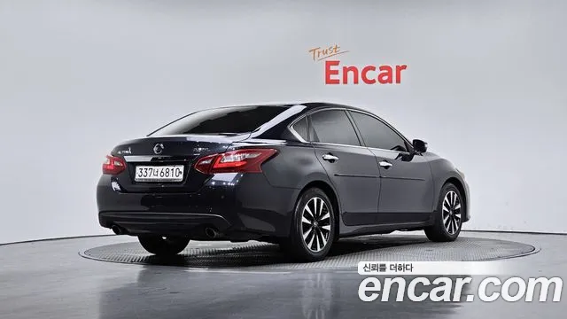 Nissan Altima 2018 — фото 2