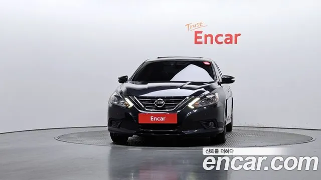 Nissan Altima 2018 — фото 3