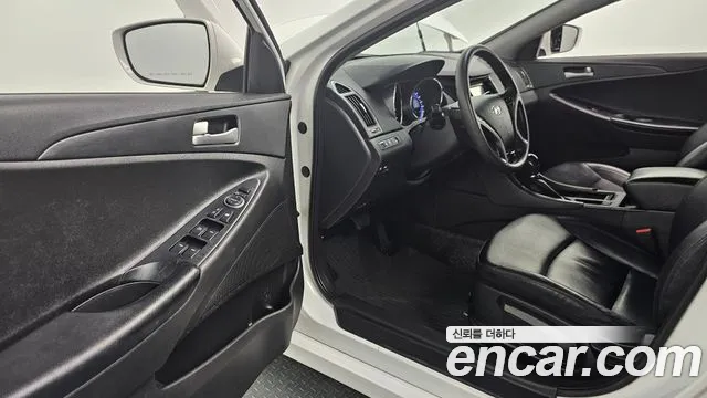 Hyundai Sonata 2016 — фото 11