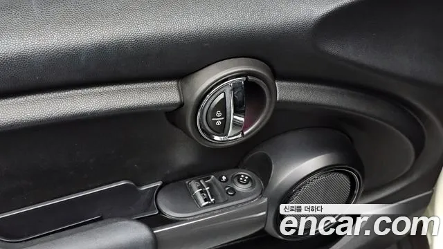 Mini Cooper 2016 — фото 19