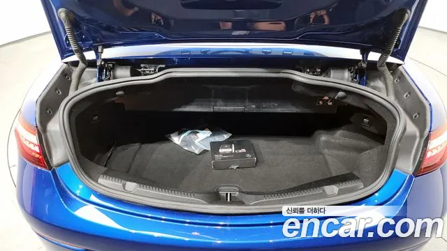 Mercedes-Benz E-Class 2023 — фото 20