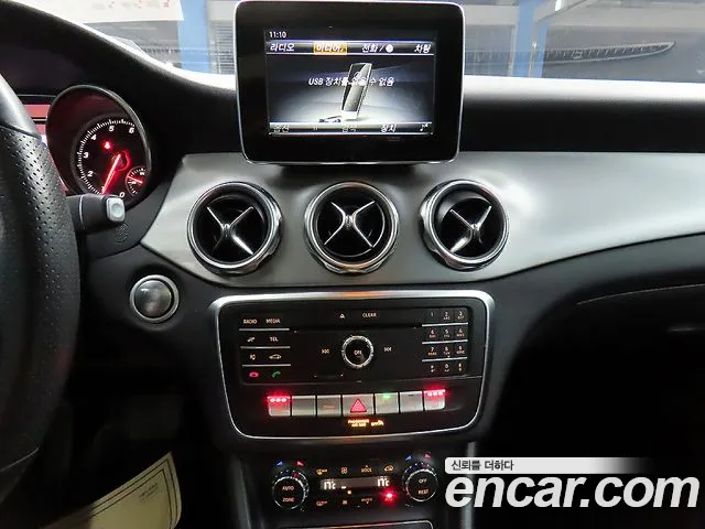 Mercedes-Benz GLA-Class 2019 — фото 14