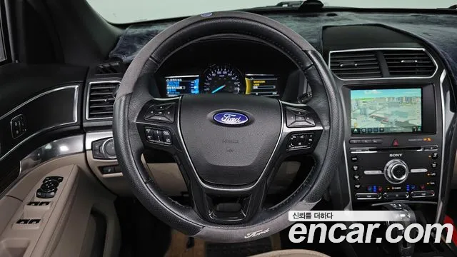 Ford Explorer 2018 — фото 12