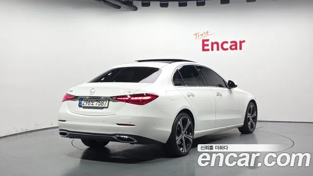 Mercedes-Benz C-Class 2023 — фото 2