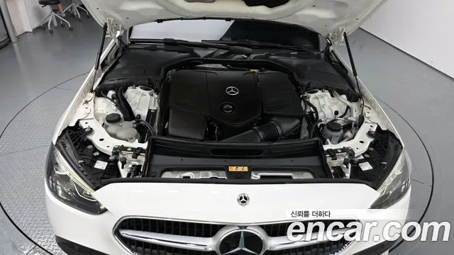 Mercedes-Benz C-Class 2023 — фото 6