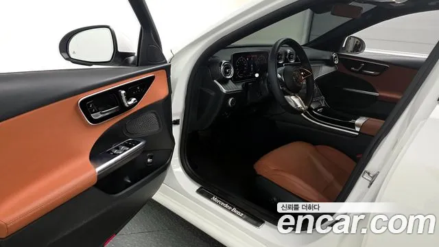 Mercedes-Benz C-Class 2023 — фото 10