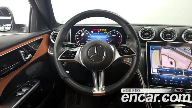 Mercedes-Benz C-Class 2023 — фото 13