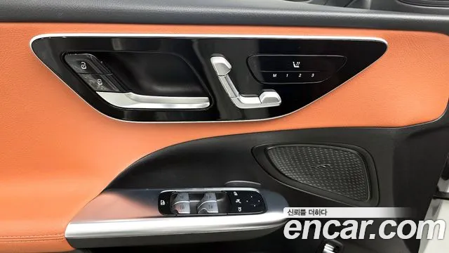 Mercedes-Benz C-Class 2023 — фото 19