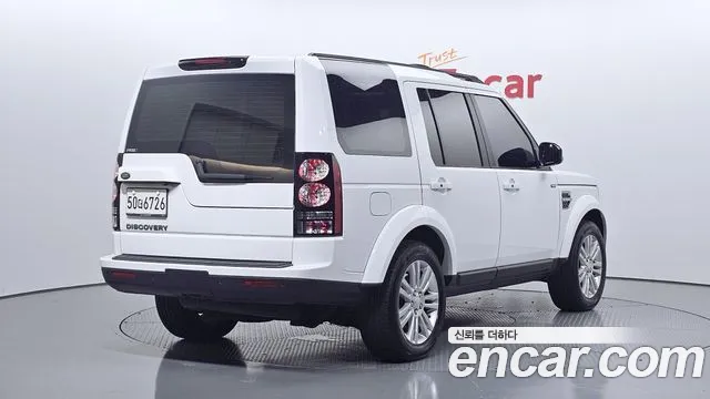 Land Rover Discovery 2015 — фото 2