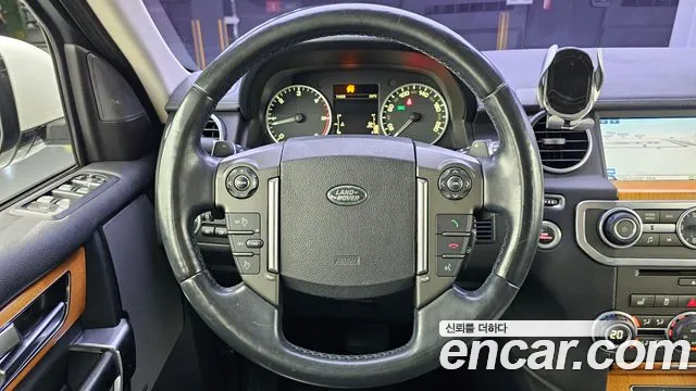 Land Rover Discovery 2015 — фото 14