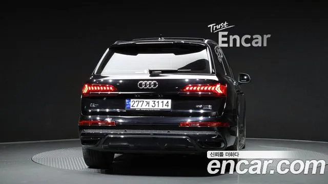 Audi Q7 2023 — фото 4