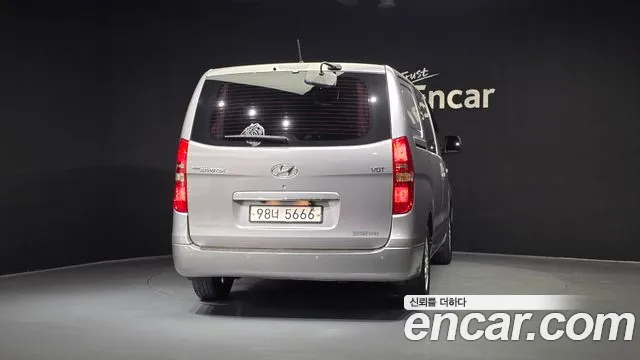 Hyundai Starex 2017 — фото 4