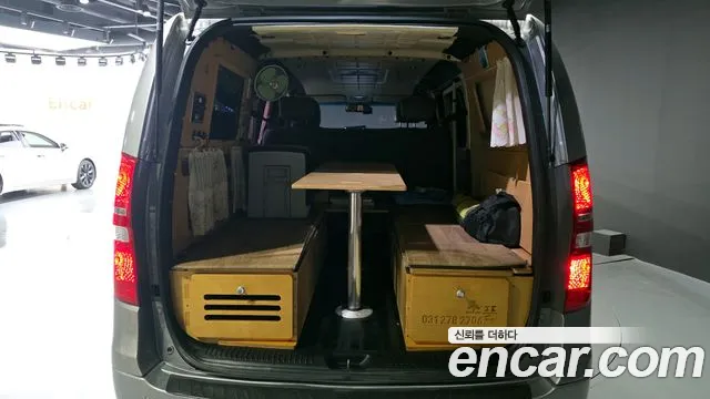 Hyundai Starex 2017 — фото 12