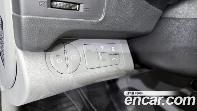 Hyundai Starex 2017 — фото 15