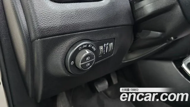Jeep Compass 2018 — фото 20