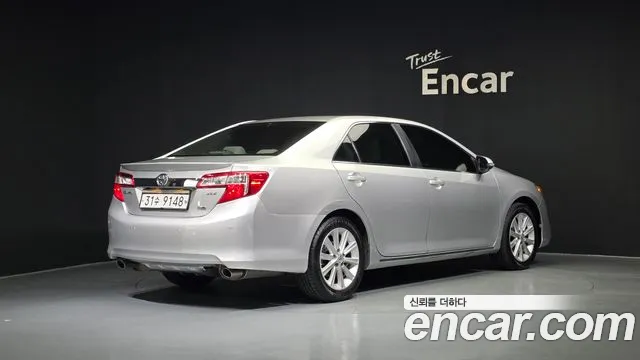 Toyota Camry 2013 — фото 2
