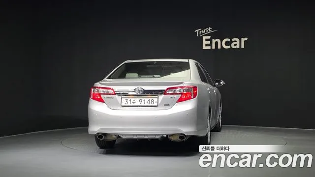 Toyota Camry 2013 — фото 4