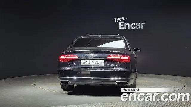 Audi A8 2015 — фото 4