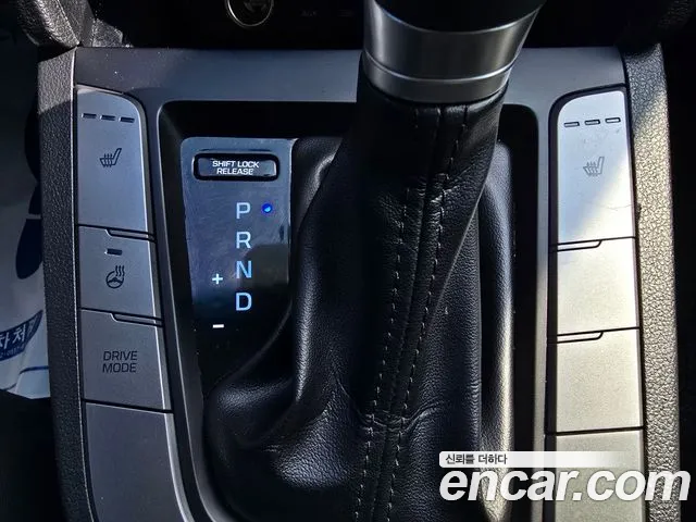 Hyundai AVANTE 2017 — фото 11