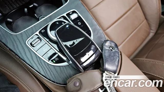 Mercedes-Benz E-Class 2020 — фото 18
