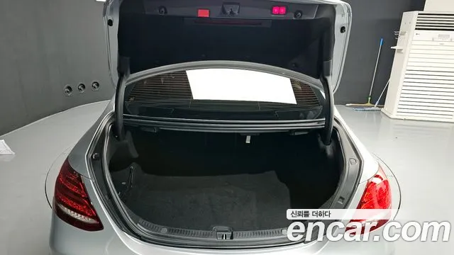 Mercedes-Benz E-Class 2020 — фото 20