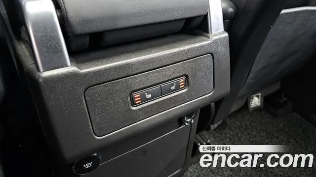 Land Rover Discovery 2018 — фото 18