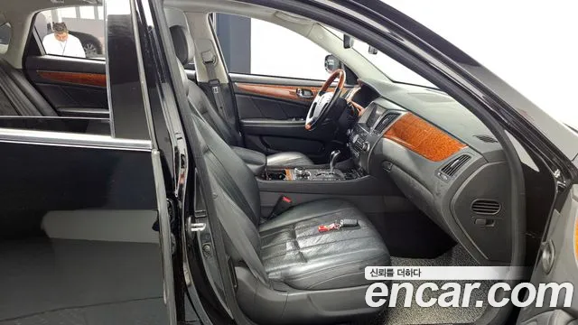 Hyundai Equus 2010 — фото 11