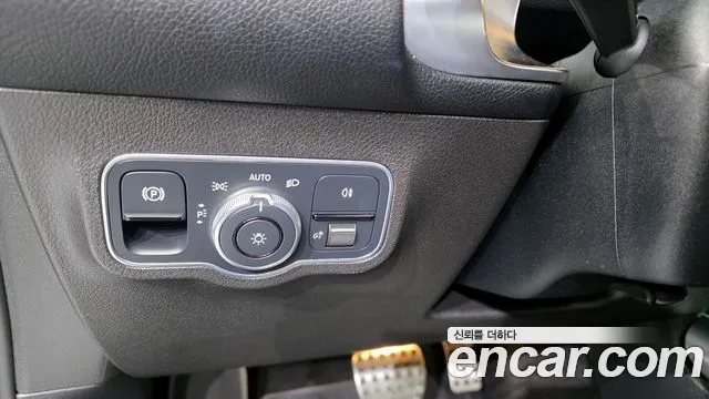 Mercedes-Benz GLB-Class 2020 — фото 15