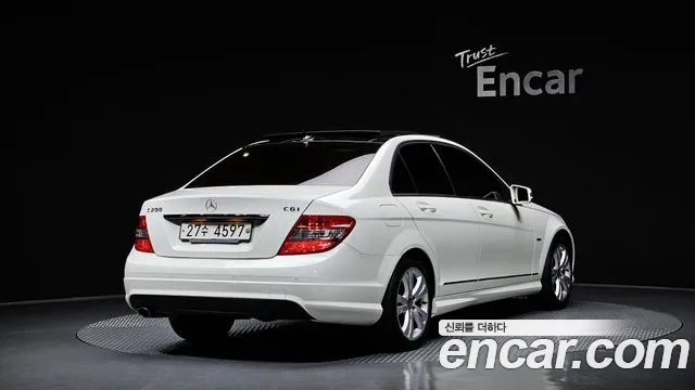 Mercedes-Benz C-Class 2011 — фото 2