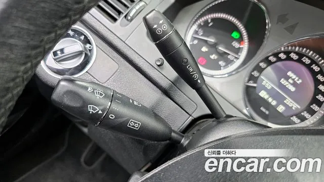 Mercedes-Benz C-Class 2011 — фото 16