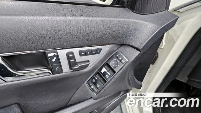 Mercedes-Benz C-Class 2011 — фото 17