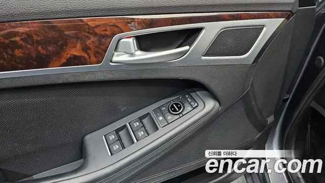 Hyundai Genesis 2016 — фото 16