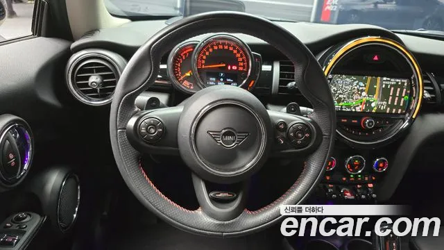 Mini Cooper 2020 — фото 14