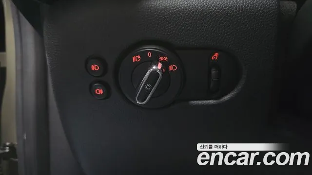 Mini Cooper 2020 — фото 17