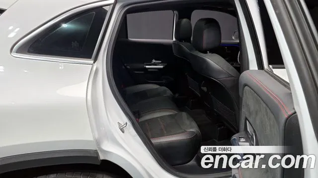 Mercedes-Benz GLA-Class 2021 — фото 12