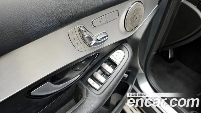 Mercedes-Benz GLC-Class 2018 — фото 17