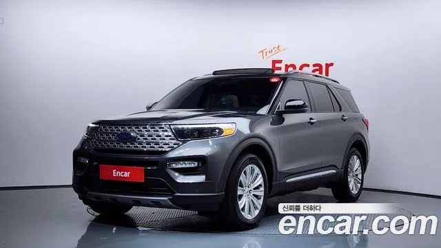 Ford Explorer 2020 — фото 1