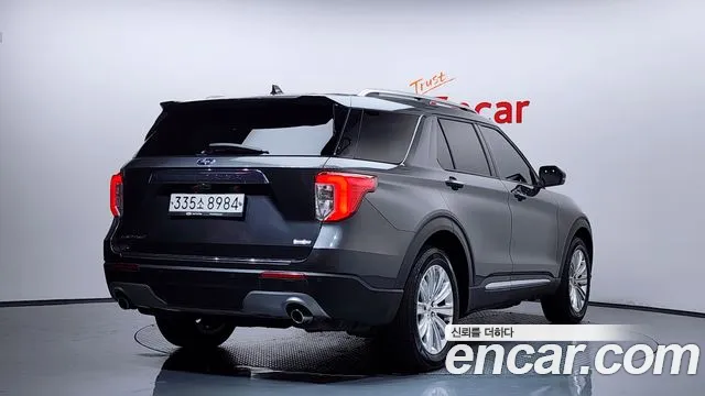 Ford Explorer 2020 — фото 2