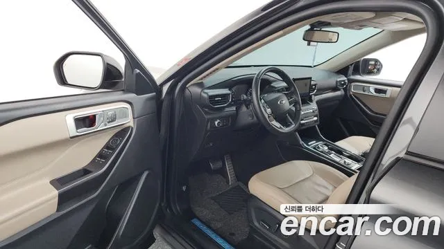 Ford Explorer 2020 — фото 10