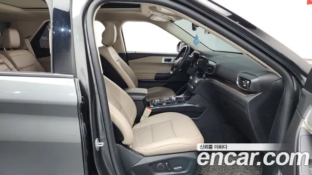 Ford Explorer 2020 — фото 11