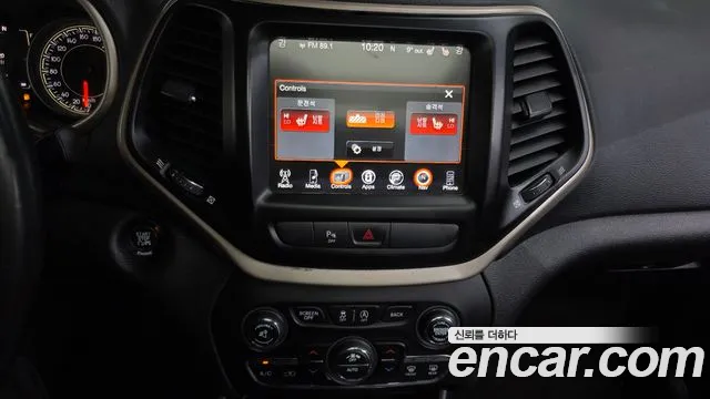 Jeep Cherokee 2016 — фото 14