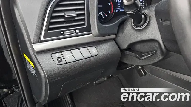 Hyundai AVANTE 2016 — фото 14