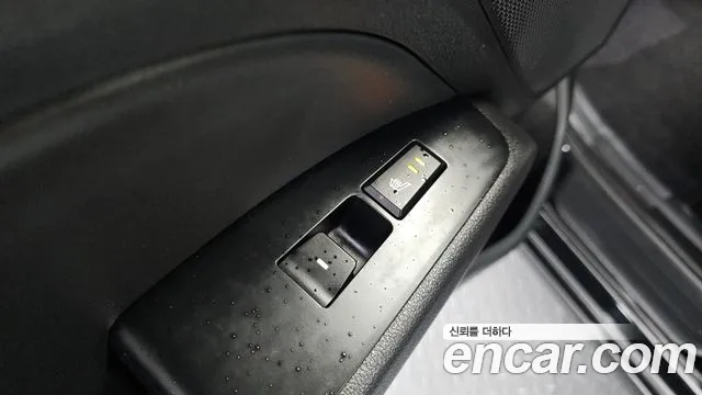 Hyundai AVANTE 2016 — фото 17