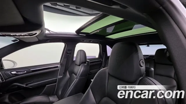 Porsche Cayenne 2015 — фото 19
