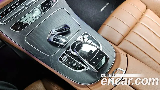 Mercedes-Benz E-Class 2019 — фото 19