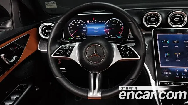 Mercedes-Benz C-Class 2023 — фото 13